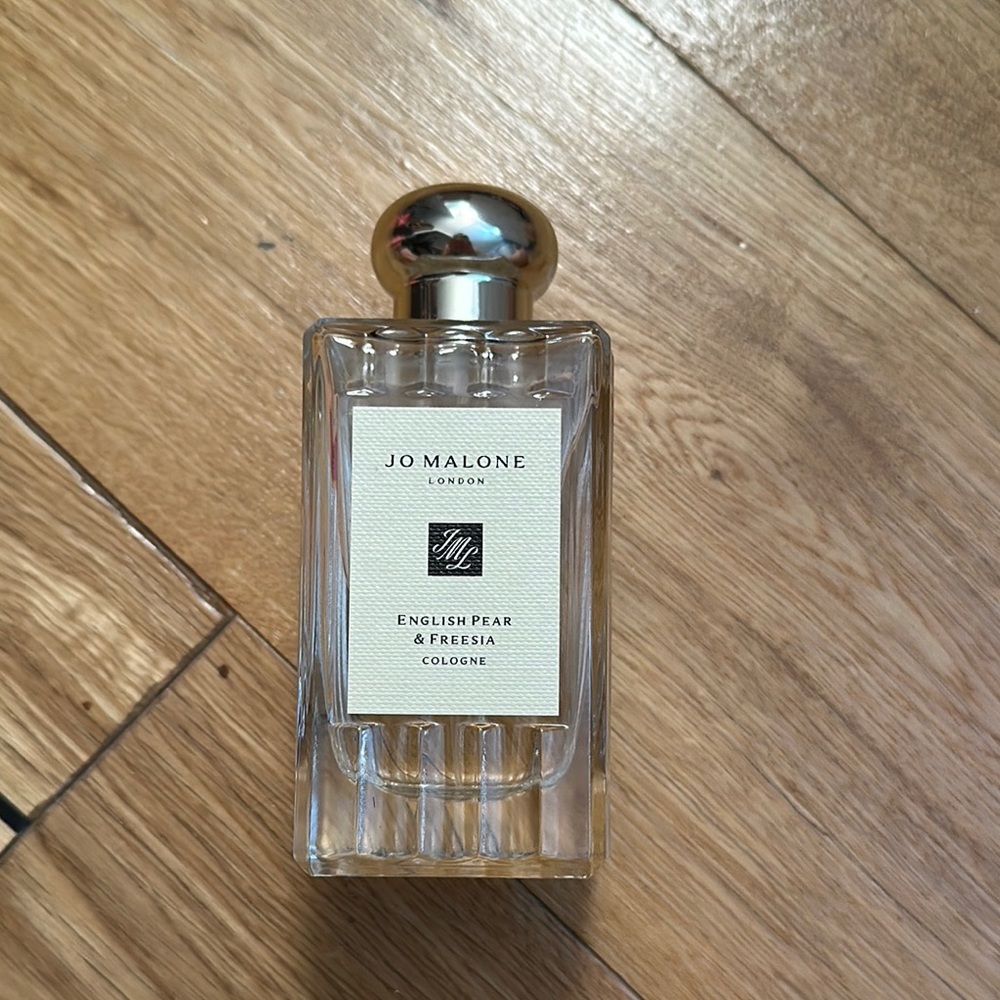 NEW Jo Malone English Pear & Freesia 100 ml OOB but never sprayed fluted edition